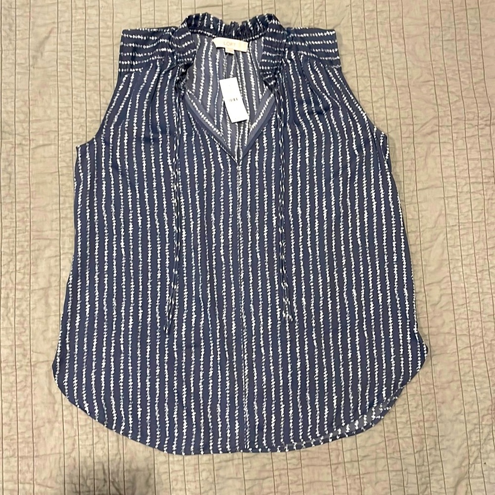NWT - LOFT (M) - Sleeveless Blouse